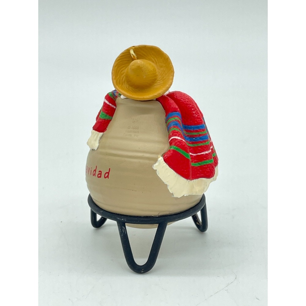 HALLMARK Feliz Navidad Christmas Ornament Vintage 1996 - Picture 6 of 6